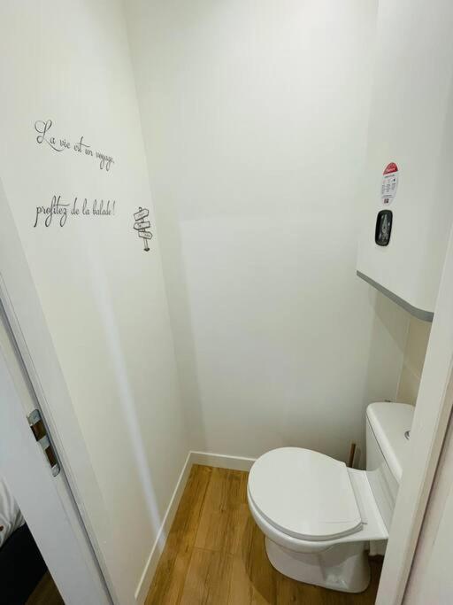 Le Belloc- Suberbe Appartement T1 Bis - Au Calme - Terrasse - Vue Jardin Agen Bagian luar foto